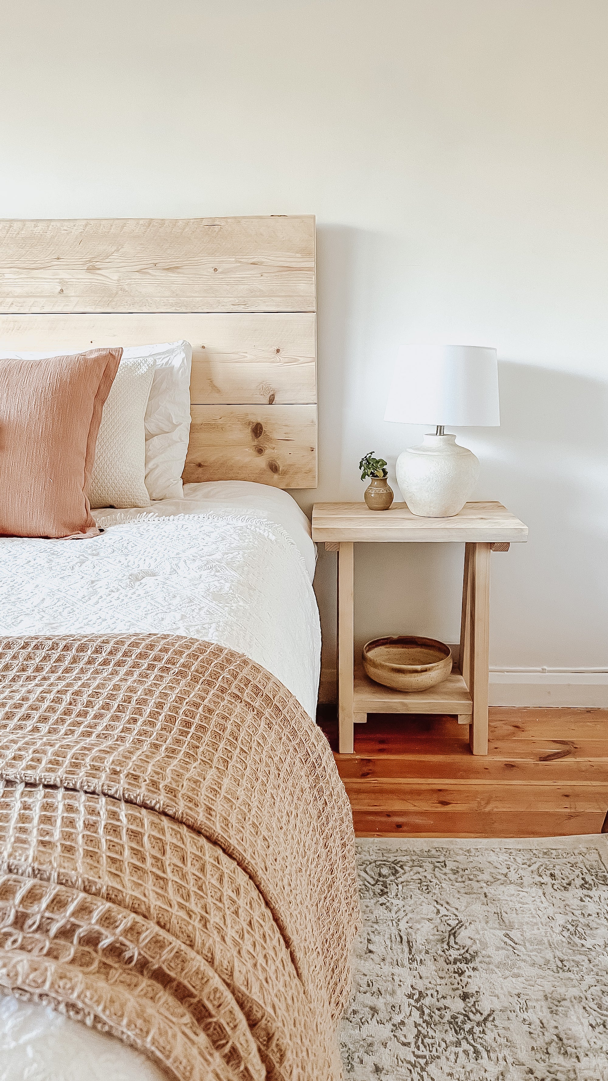 Rustic wooden headboard Natural wood Handmade reclaimed wood head board for bed vintage grey limed vintage - Coastal Range