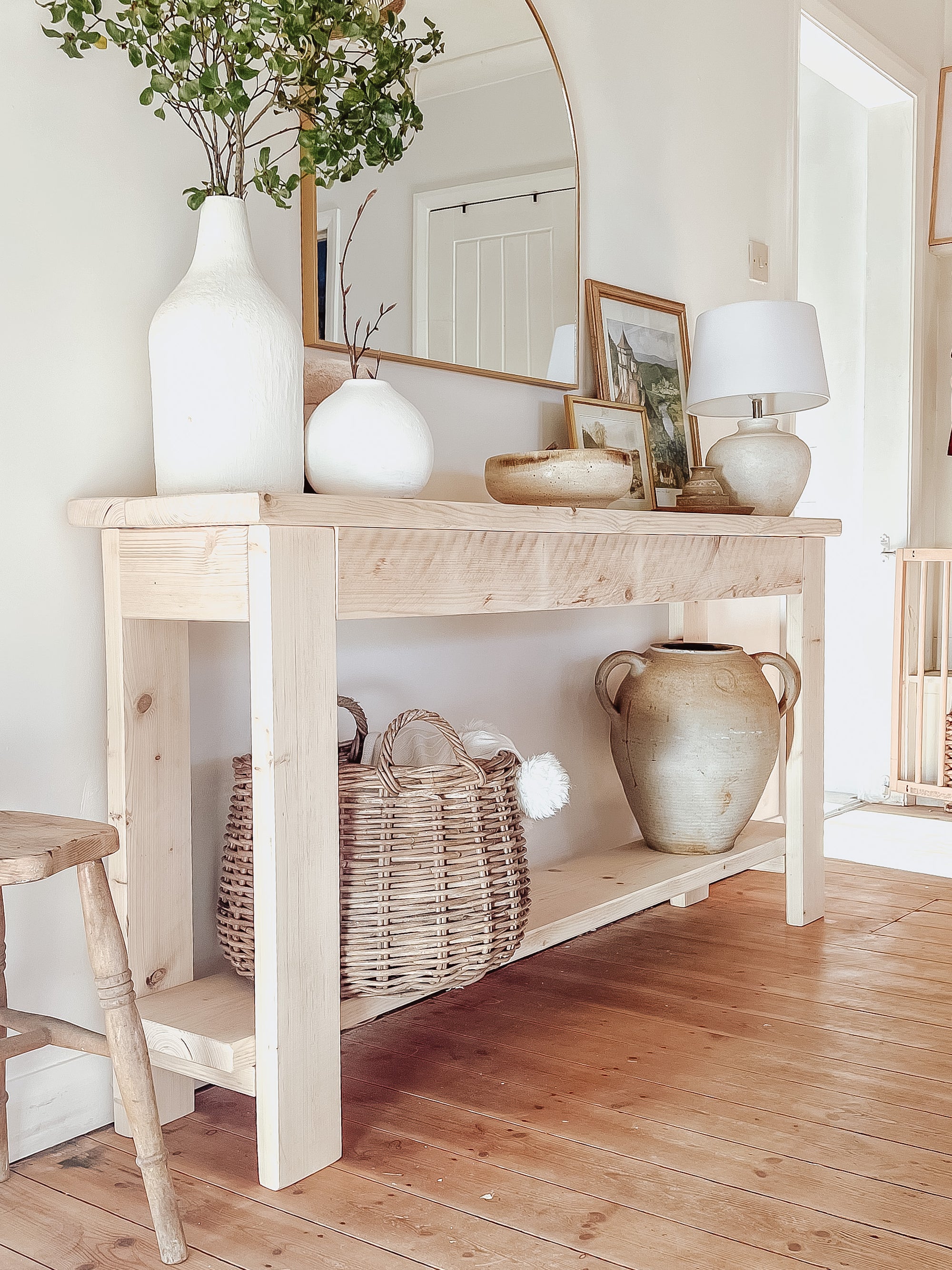 Rustic Wooden Console Table Reclaimed Wood with Vase and farmhouse lamp