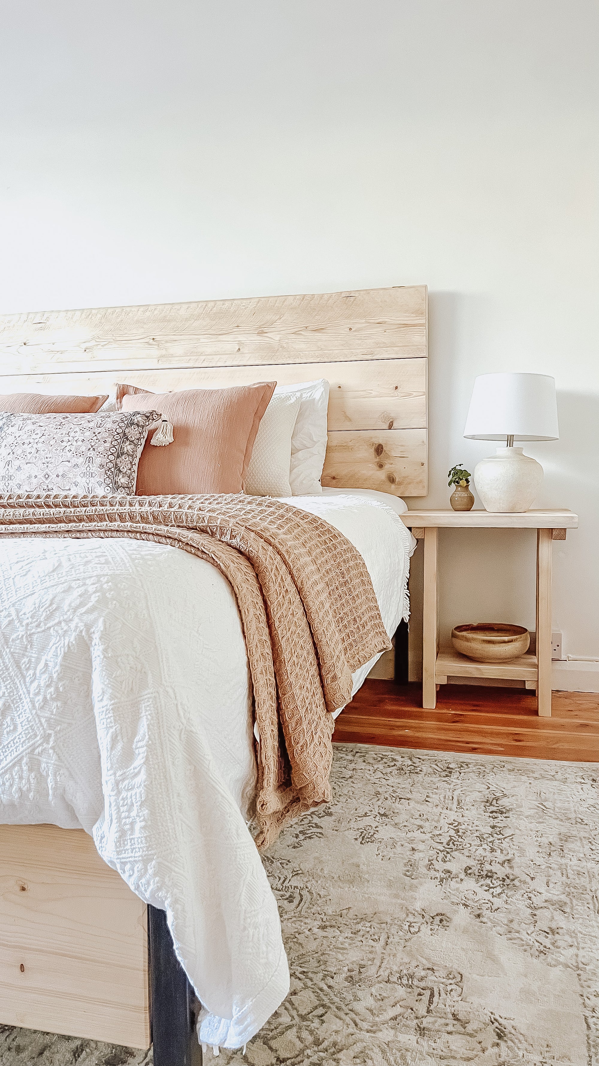 Rustic wooden headboard Natural wood Handmade reclaimed wood head board for bed vintage grey limed vintage - Coastal Range