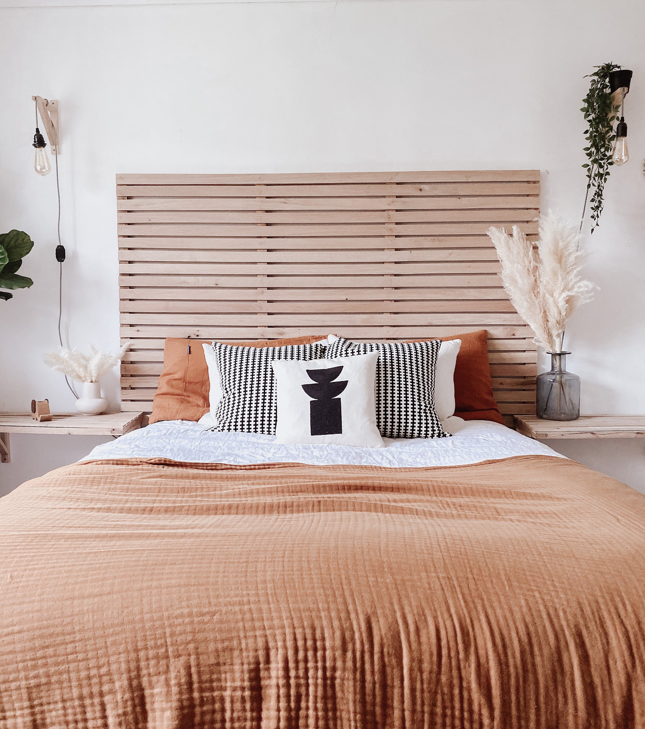 slatted headboard